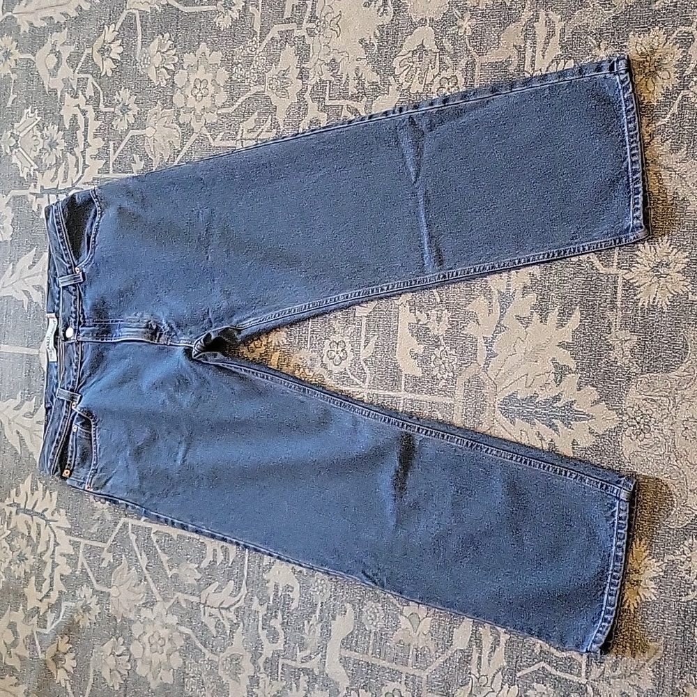 Men's relaxed straight Levi's jeans